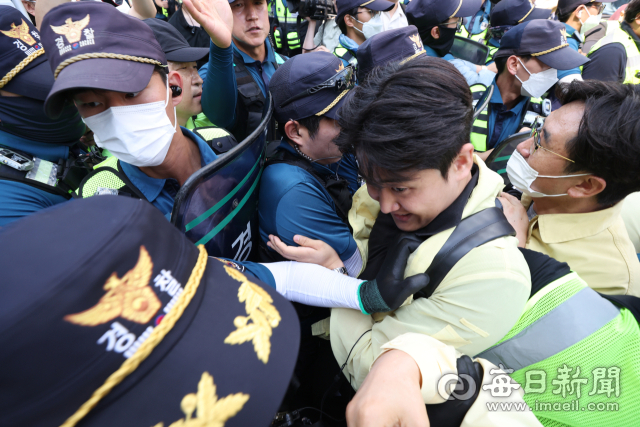 17일 오전 대구 중구 대중교통전용지구에 