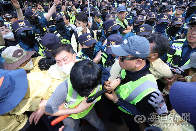 17일 오전 대구 중구 대중교통전용지구에 