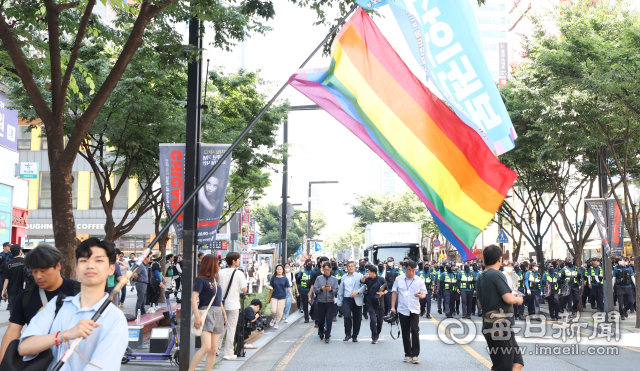 17일 오전 대구 중구 대중교통전용지구에 