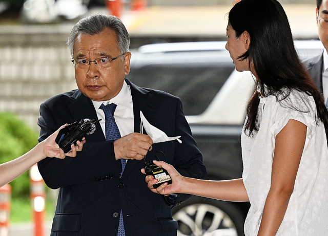 박영수 전 특별검사가 11일 오전 서울 서초동 서울중앙지법에서 열리는 이른바 