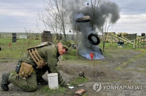 군사훈련 받는 러시아 예비역. EPA=연합뉴스