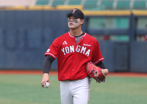 '고교야구 최대어' 마산용마고 투수 장현석, MLB 진출 도전