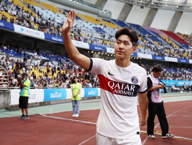 이번 여름 이적시장에서 프랑스 리그1 파리 생제르맹(PSG)으로 이적한 이강인. 연합뉴스