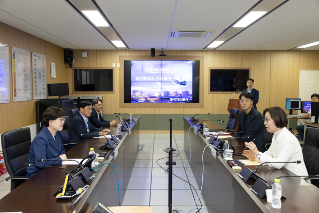 이인선 국민의힘 국회의원이 지난 9일 대구 동구 신서혁신도시에 위치한 국회 산업통상자원중소벤처기업위원회 소속 기관들의 현황보고 및 애로사항을 듣고 있다. 이인선 의원실