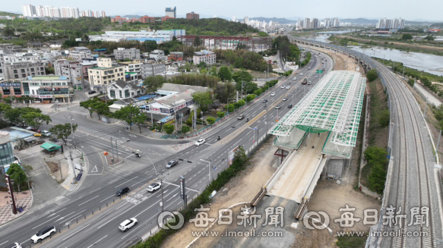 총 8.89km 구간의 1호선 경산 하양 연장 공사는 이달 기준 80%의 공정률을 보이고 있으며 내년 12월 개통을 목표로 공사가 한창이다. 매일신문 DB