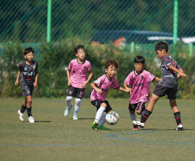 지난 23일 상주 중동강변 축구장에서 진행된 