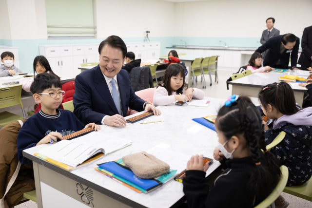 윤석열 대통령이 5일 경기도 하남시 신우초등학교에서 열린 