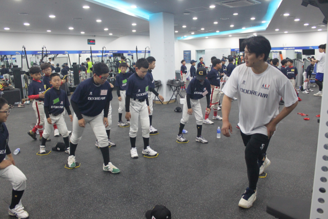 최근 (사)한국프로야구선수협의회가 대구 삼성라이온즈파크 실내연습장 등에서 유소년 야구클리닉 