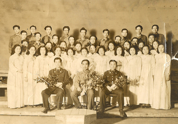 군가보급단(중앙이 지휘자 하대응, 1952)