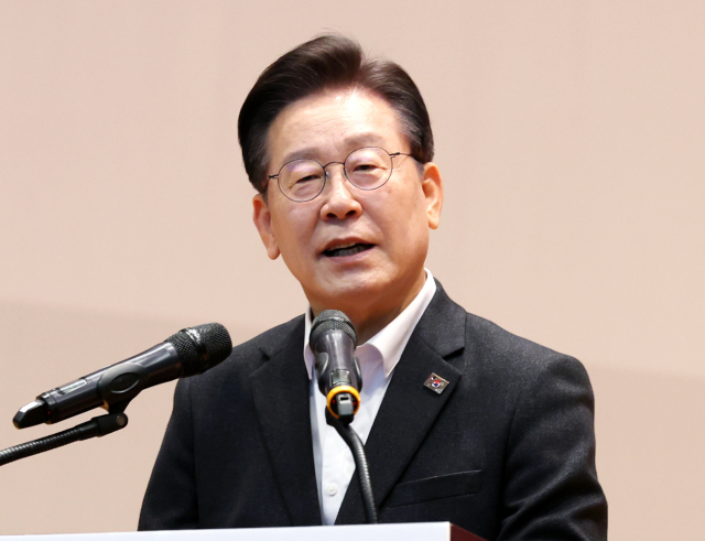 더불어민주당 이재명 대표가 18일 오후 광주 서구 김대중컨벤션센터에서 열린 