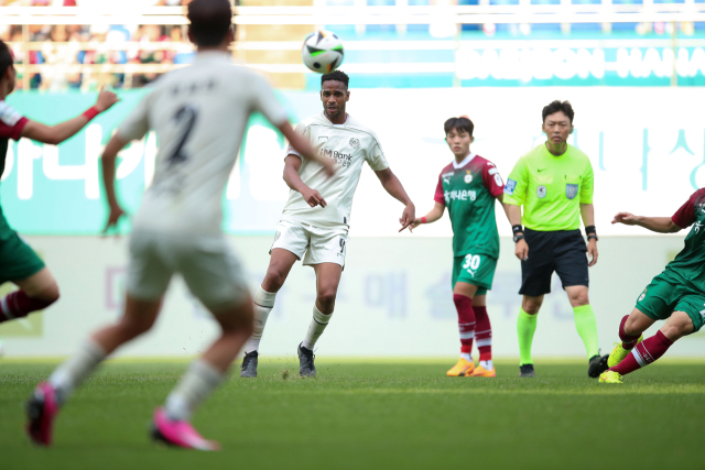 오랜 만에 선발 출전한 에드가. 한국프로축구연맹 제공