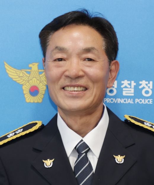 32년 베테랑의 촉 발동…보이스피싱범 검거한 前경찰 택시기사 김상오 씨