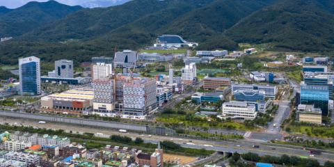 [그린벨트의 명암] 거듭된 팽창과 단절 된 녹지…'산'으로 간 아파트