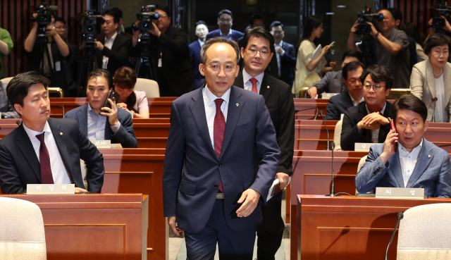 국민의힘 추경호 원내대표가 14일 오전 국회에서 열린 의회정치 원상복구 의원총회에 참석하고 있다. 연합뉴스