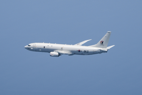 북핵잠수함 킬러 최신예 해상초계기 'P-8A 포세이돈' 포항 군공항 도착