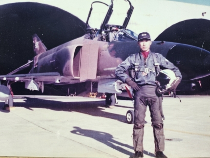 1973년 한국공군 최초의 팬텀 대대인 151대대장 시절의 이재우 교수. 이재우 교수 제공.