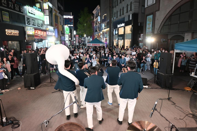 동성로 청년버스킹 모습. 대구시 제공