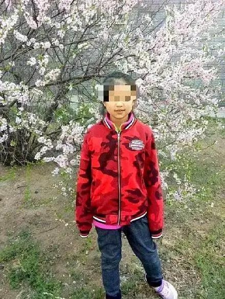 26일 미국 뉴욕타임즈와 중국 매체 등에 따르면 이날 간쑤성 룽시현 법원에서 8세 A양 살해 혐의를 받는 B군에 대한 첫 재판이 열렸다. 사진은 살해 당한 A양. 중국 소셜미디어 캡처