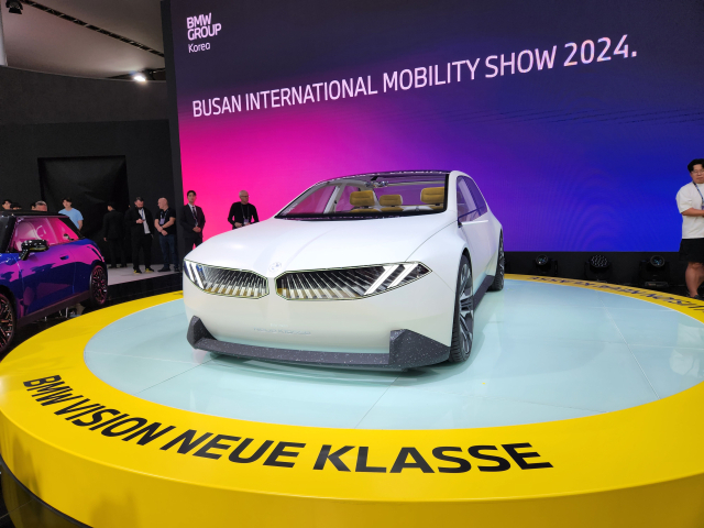 2024 부산모빌리티쇼에 전시한 BMW 비전 노이어 클라쎄 콘셉트카. 이통원 기자. tong@imaeil.com