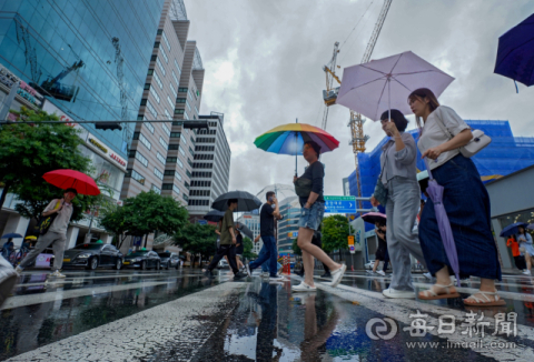 호우경보 발령된 대구…침수주택서 주민 1명 구조도