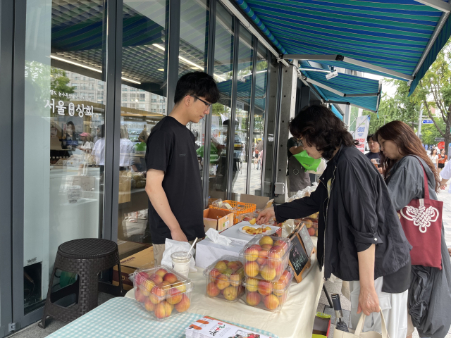 의성군, 서울 동행상회에서 농특산물 판매 행사 열어