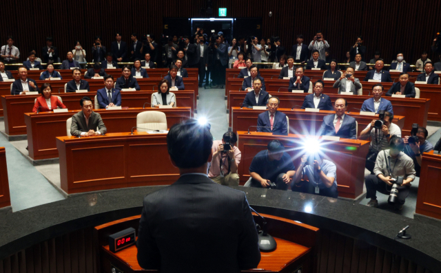 국민의힘 한동훈 대표가 25일 오전 국회에서 열린 의원총회에서 발언하고 있다. 연합뉴스