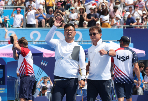 김우진 '3관왕'…한국 양궁, 사상 첫 5종목 석권 '대업' 달성