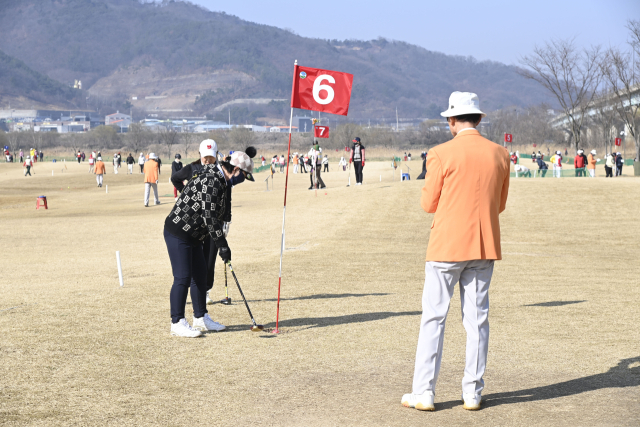 O evento foi realizado no Nongjongwichon Park Golf Course, em Dalseonggun, no início deste ano. 