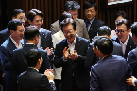 '자유' 되찾은 역사 교과서…역사 전쟁은 계속된다![석민의News픽]