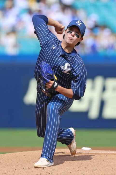 원태인, 다승 단독 1위 등극…삼성 라이온즈, NC 격파 