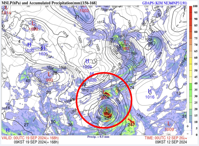 9월 12일 GDAPS-KIM 예측 9월 19일 오전 9시 동북아시아 예상일기도. 빨간 원 안이 태풍 또는 그 전 단계 저기압 추정 세력 2개