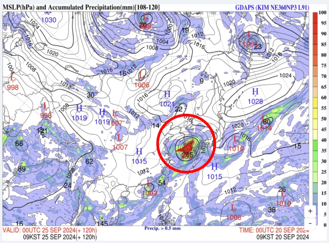 9월 20일 GDAPS-KIM 예측 9월 25일 오전 9시 동북아시아 예상일기도. 빨간 원 안이 제주도를 관통해 대한해협으로 들어선 (추정)16호 태풍 시마론