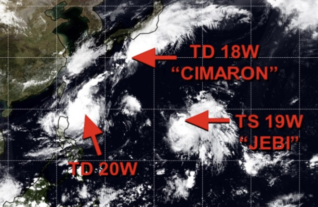 미국 합동태풍경보센터(JTWC, Joint Typhoon Warning Center) 감시 TD 20W(39호 열대저압부, 향후 18호 태풍 끄라톤 발달 전망), 17호 태풍 제비. 중간 16호 태풍 시마론은 전날인 26일 소멸.