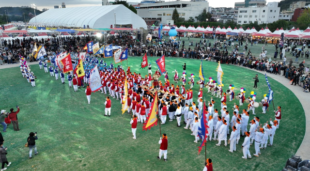 탈춤축제가 마지막 날을 맞았다. 이번 축제는 관광객 100만명을 넘어 150만명 축제로 자리잡을 전망이다. 안동시 제공