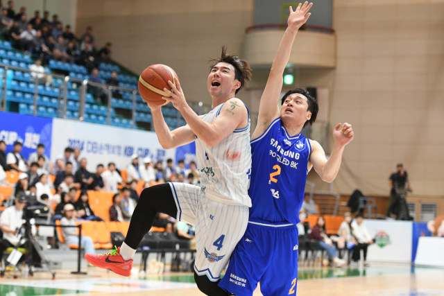 대구 한국가스공사 페가수스의 김낙현이 9일 KBL 컵대회 서울 삼성 썬더스와의 경기에 출전해 슛을 시도하고 있다. KBL 제공