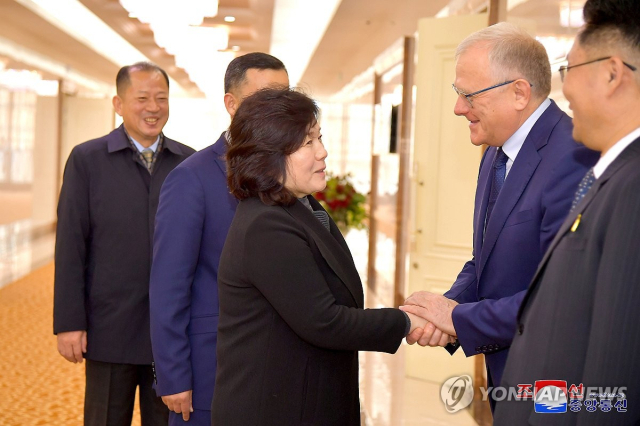 최선희 북한 외무상 일행이 러시아를 공식방문하기 위해 지난 28일 평양을 출발했다고 조선중앙통신이 29일 보도했다. 연합뉴스