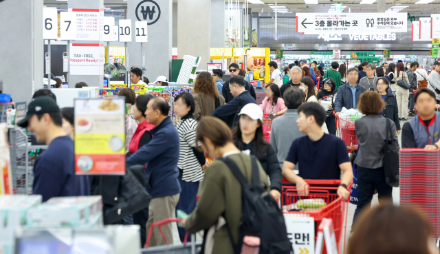 롯데쇼핑 창사 45주년을 맞아 쇼핑 대축제 