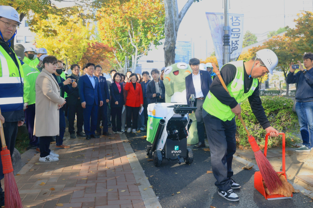 가로청소보조로봇 