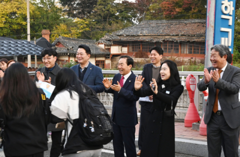 [포토뉴스] 성낙인 창녕군수, 14일 시험장 찾아 수험생 격려