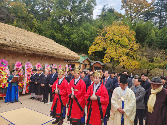 박정희 대통령 107돌 숭모제례가 14일 박정희대통령 생가 추모관에서 진행됐다. 이영광 기자