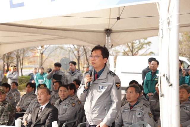 경북경찰청은 아시아 태평양 경제협력체(APEC) 정상회의 개최를 대비해, 21일 경주 엑스포 공원에서 관계기관 합동 대테러 훈련을 진행했다. 경북경찰청 제공.