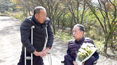 [TV] 고단한 인생길을 함께 걷는 소아마비 형제의 사연  