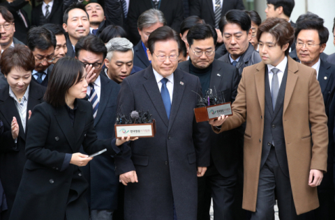 이재명, 위증교사 1심 무죄…겹겹이 쌓인 사법리스크는 계속