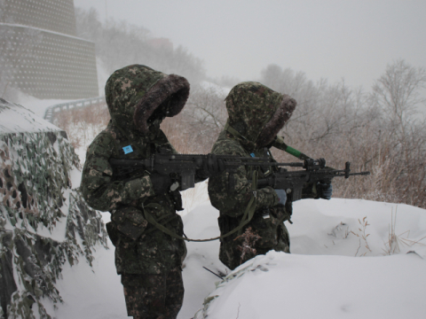 '병장 월급 200만원' 시대 서러운 軍 간부들, 금융상품 가입 길 열린다