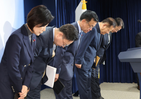 여야의정 협의체 파행에 복지부 예산 감액…의정갈등 해결 '설상가상'