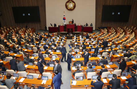 野, 尹탄핵안 투표 불참한 여당에 '내란 정당' 맹비난…