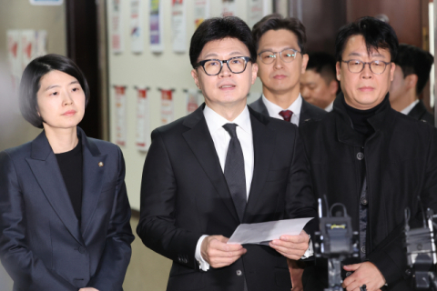 尹탄핵 소추 결국 불성립…탄핵 트라우마 각인된 與 단일대오로 막아내