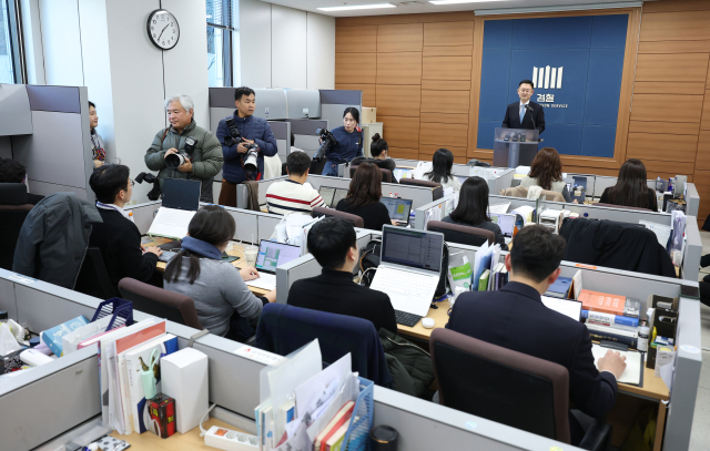 박세현 검찰 비상계엄 특별수사본부 본부장(서울고검장)이 8일 오후 서울 서초구 서울고검 기자실에서 수사 관련 브리핑을 열고 있다. 연합뉴스