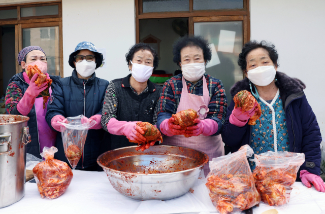 칠곡할매래퍼그룹 