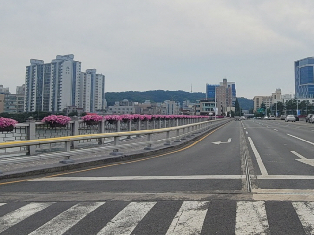 진주시 희망교사거리 설치전. 한국도로교통공단 제공